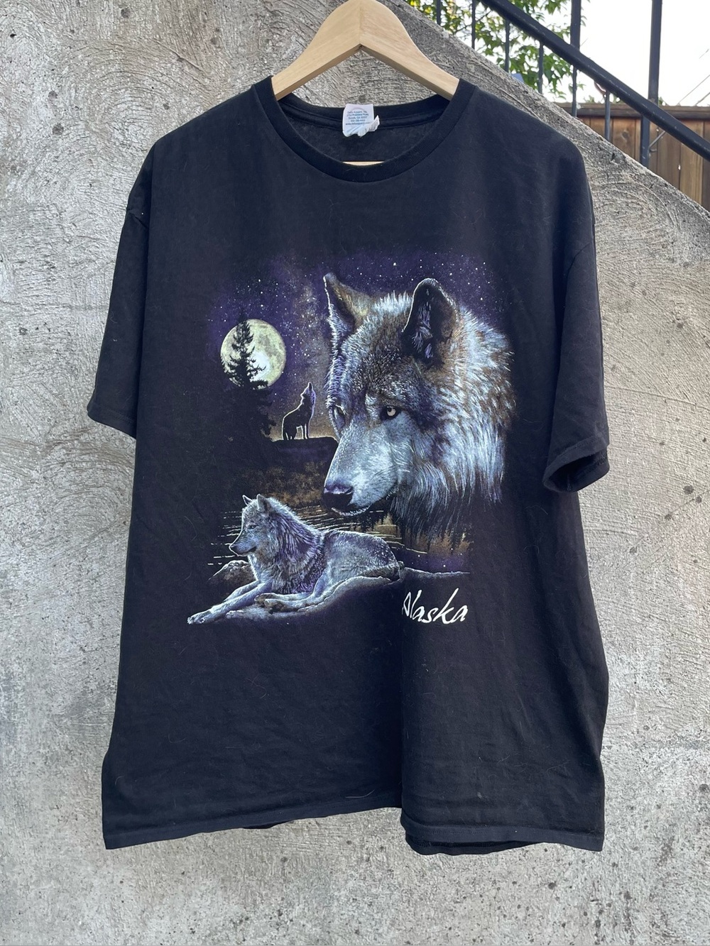 Delta Pro Weight Alaska wolf t shirt size XL